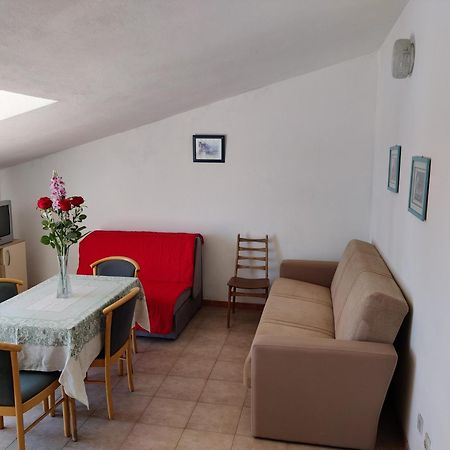 Apartments By The Sea Tisno, Murter - 5141 Стая снимка