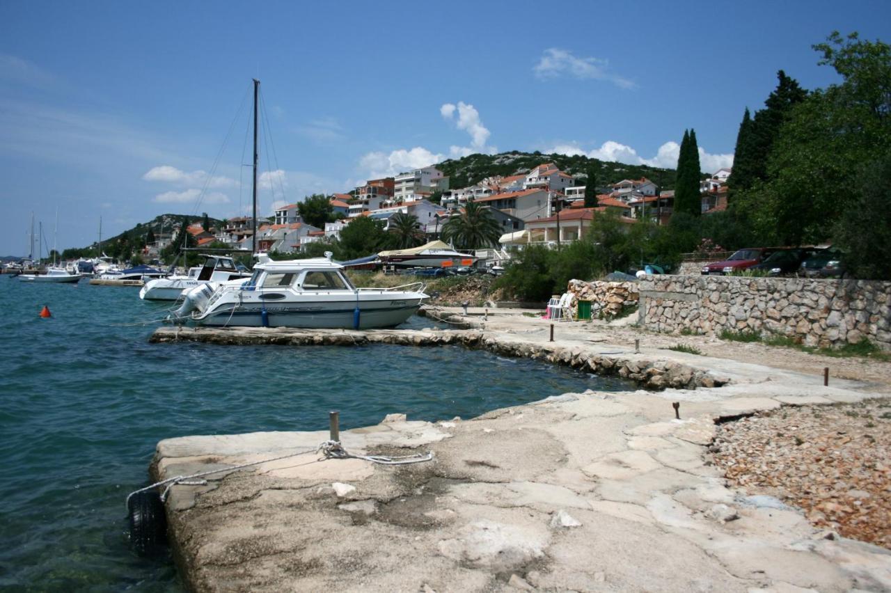 Apartments By The Sea Tisno, Murter - 5141 Екстериор снимка