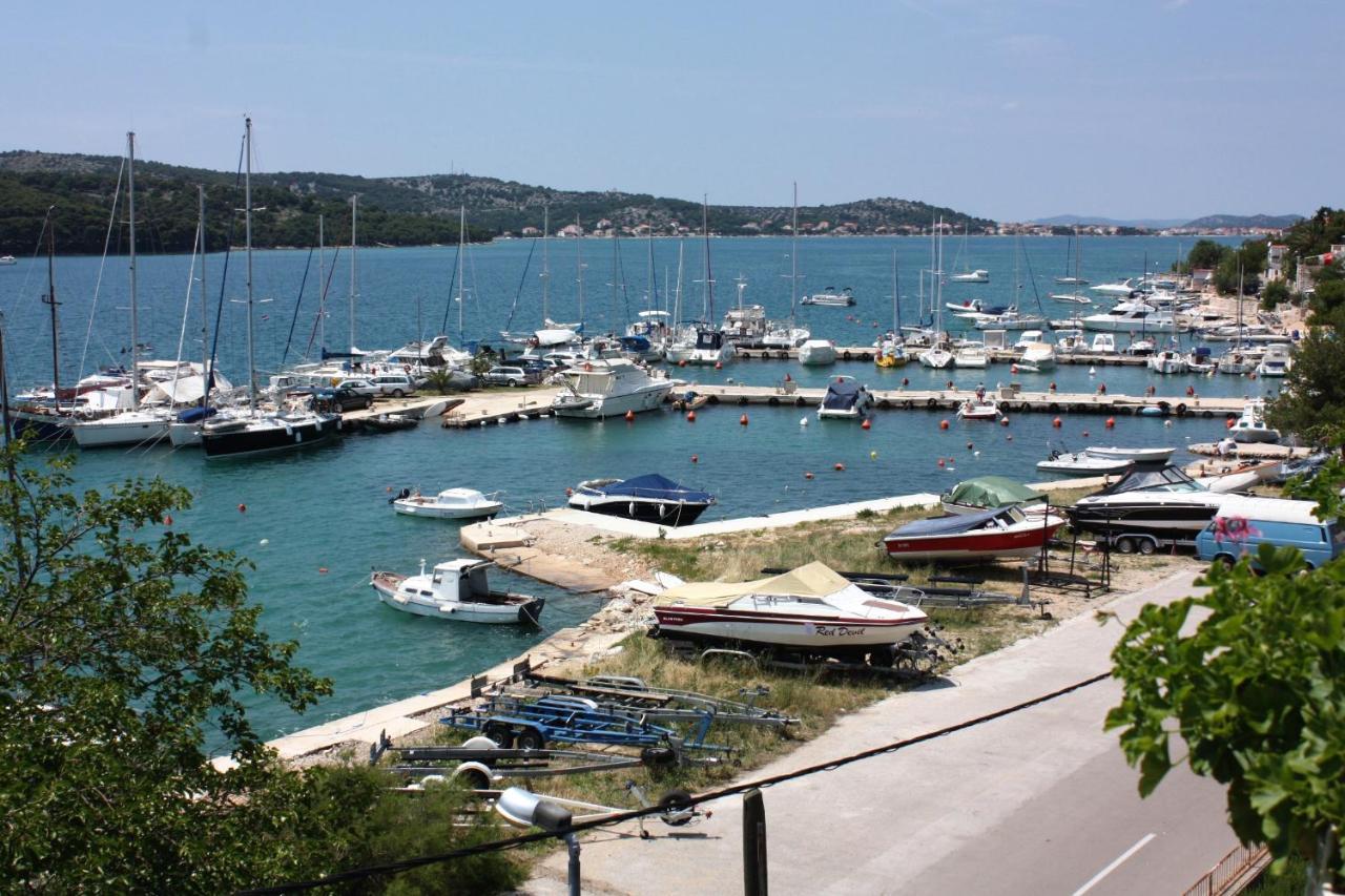 Apartments By The Sea Tisno, Murter - 5141 Екстериор снимка